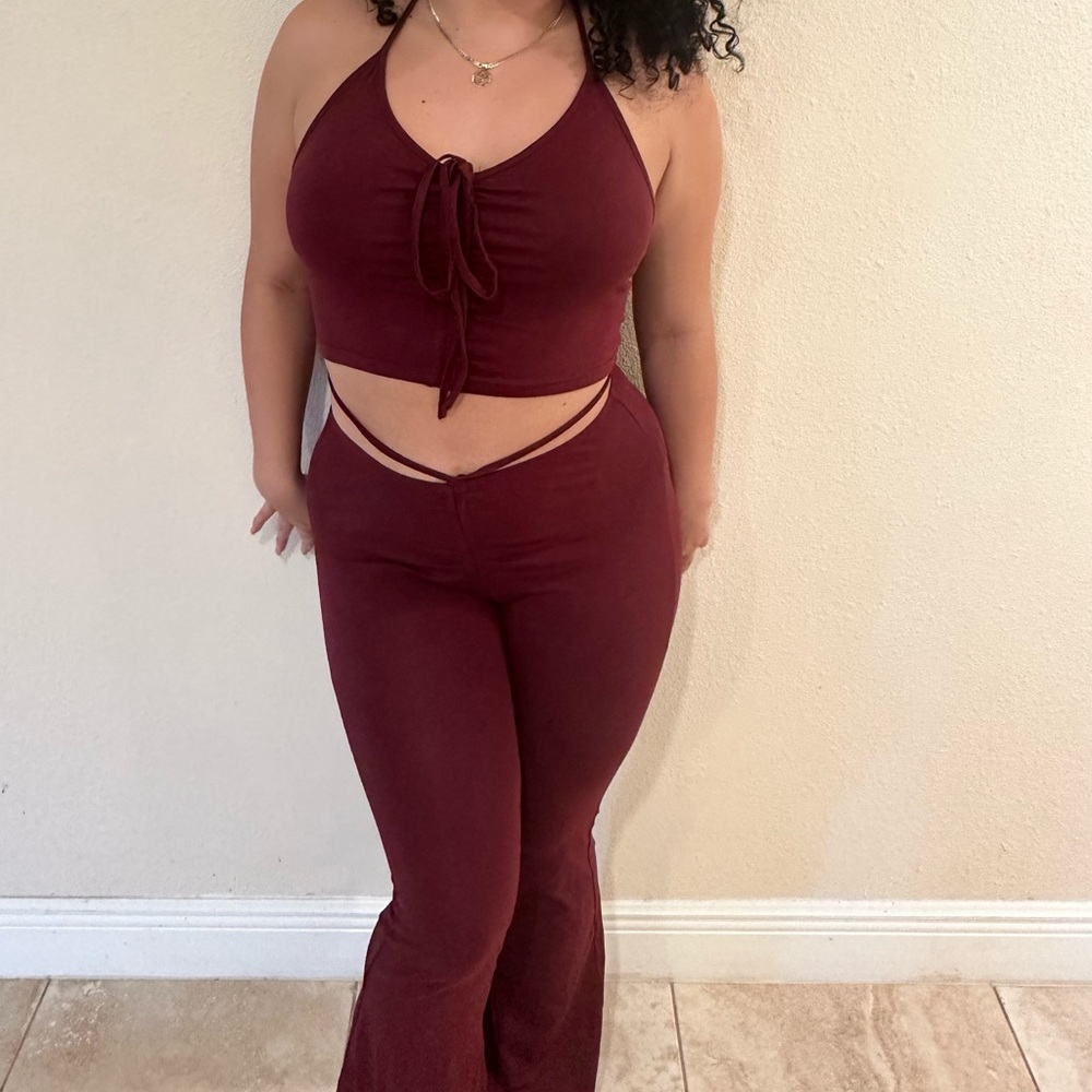 SHEIN Drawstring Knot Tied Backless Halter Top & Crisscross Pants set